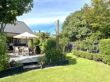 17A Feary Crescent, Takaka