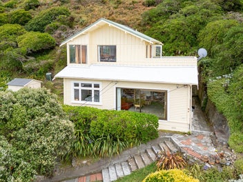 140 The Esplanade, Houghton Bay, Wellington