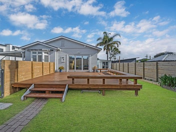 1/9 Kenderdine Road, Papatoetoe, Auckland
