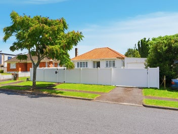1/8 Frances Street, Manurewa, Auckland