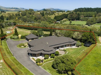 138 Valley Views, Fitzherbert, Palmerston North
