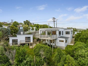 4 Scroggs Hill Road, Brighton, Dunedin