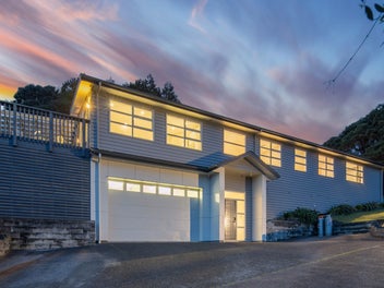 88 Pemberton Avenue, Bayview, Auckland