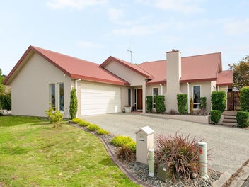 76 Ossie James Drive, Rukuhia, Hamilton