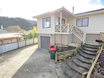 21 Moonstone Grove, Birchville, Upper Hutt