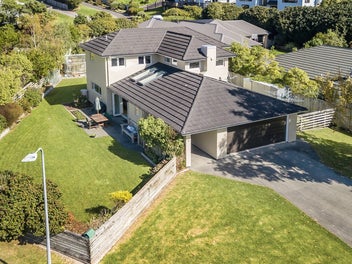 4 Botany Lane, Whitby, Porirua