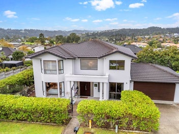 14 Archer Rayner Place, Greenhithe, Auckland