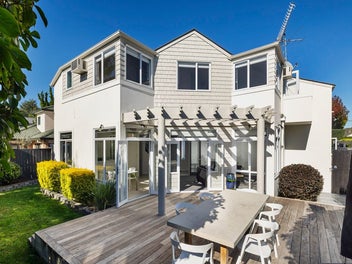 18A Horotutu Road, Greenlane, Auckland