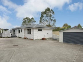 12 Poplar GR, Feilding, FEILDING
