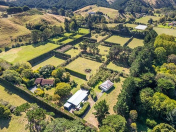 417C Grays Road, Porirua