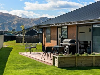 20 Cooper Crescent, Cromwell