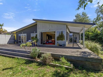 37 Riverstone Drive, Riverstone Terraces, Upper Hutt