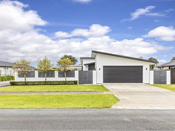 21 Smith Street, Lepperton, New Plymouth