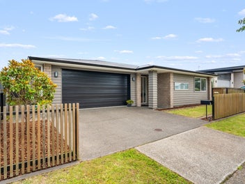 30 Flack Street, Pyes Pa, Tauranga