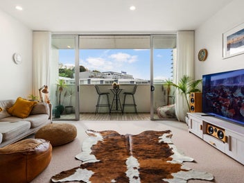 3B/10 Fisher-point Drive, Freemans Bay, Auckland