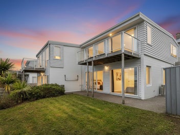22D Mandalay Terrace, Khandallah, Wellington
