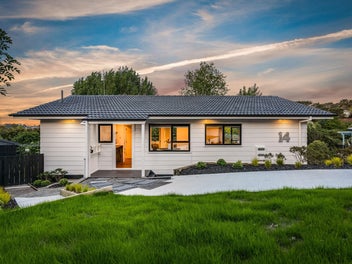 14 Landsdale Place, Massey, Auckland