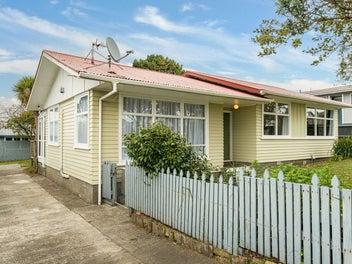 421 Warspite Avenue, Ascot Park, Porirua