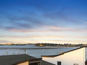 1/22 Falstaff Place, Half Moon Bay, Auckland