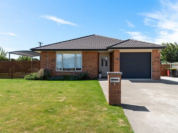 6 Madison Street, Carterton