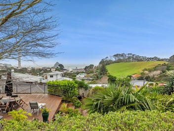 111 Pioneer Road, Moturoa, New Plymouth