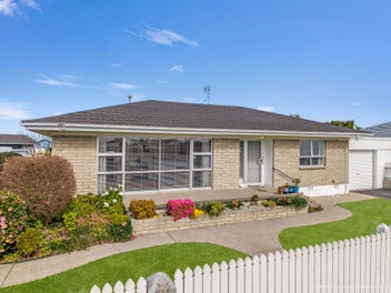 178B Clarkin Road, Fairfield, Hamilton