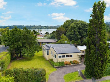 28 Ferry Parade, Herald Island, Auckland