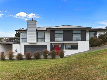 2 Taimana Lane, Diamond Harbour, Lyttelton