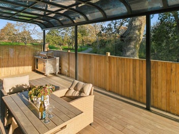 19C Eastview Road, Glen Innes, Auckland