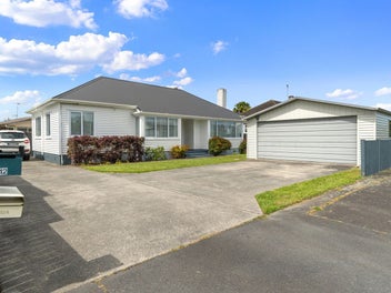 12 Bains Avenue, Hamilton East, Hamilton