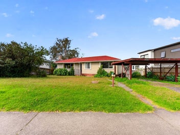 37 Bruce Road, Glenfield, Auckland