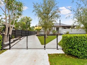14 Luanda Drive, Ranui, Auckland