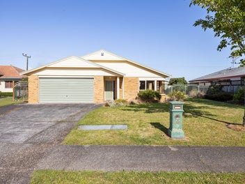 280 Grandview Road, Western Heights, Hamilton