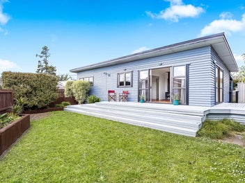 37A Border Road, Henderson, Auckland
