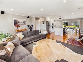 6 Epping Road, Henderson, Auckland