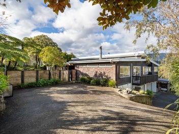 14 Alleyne Court, Brown Owl, Upper Hutt