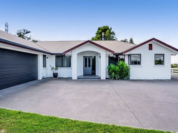 90 Ridgewood Drive, Ridgewood, New Plymouth