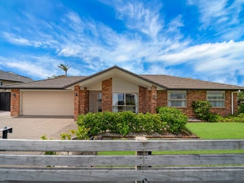 196 Sturges Road, Henderson, Auckland