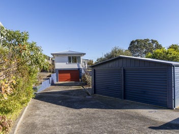 52 Queens Road, Glen Avon, New Plymouth