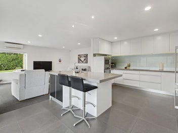 6 Perendale Close, Somerville, Manukau