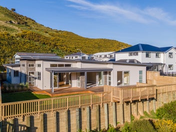 39 Farnworth Terrace, Churton Park, Wellington