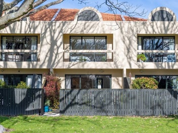 2/17 Devon Street, Sydenham, Christchurch