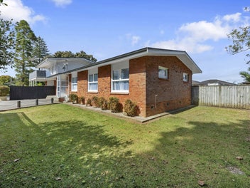 2/23G Gray Avenue, Māngere East, Auckland