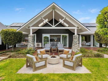 144 Henwood Road, Paraite, New Plymouth
