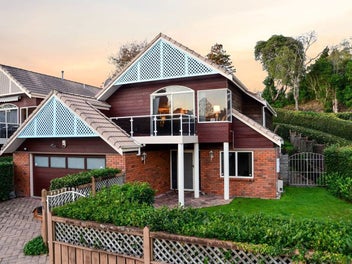 68 Memorial Drive, Hamilton East, Hamilton