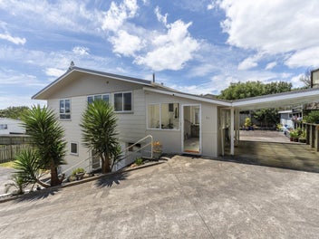 4B Clerke Place, Marfell, New Plymouth