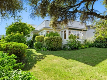 11 Coleman Terrace, Hospital Hill, Napier