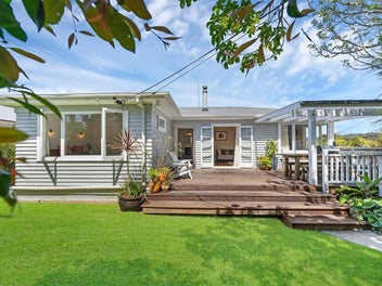 60 Mcentee Road, Waitakere, Auckland