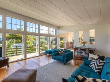 42 Tahatai Road, Oneroa, Waiheke Island