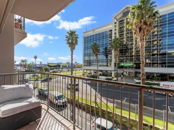 2K/18 Ronwood Avenue, Manukau, Auckland